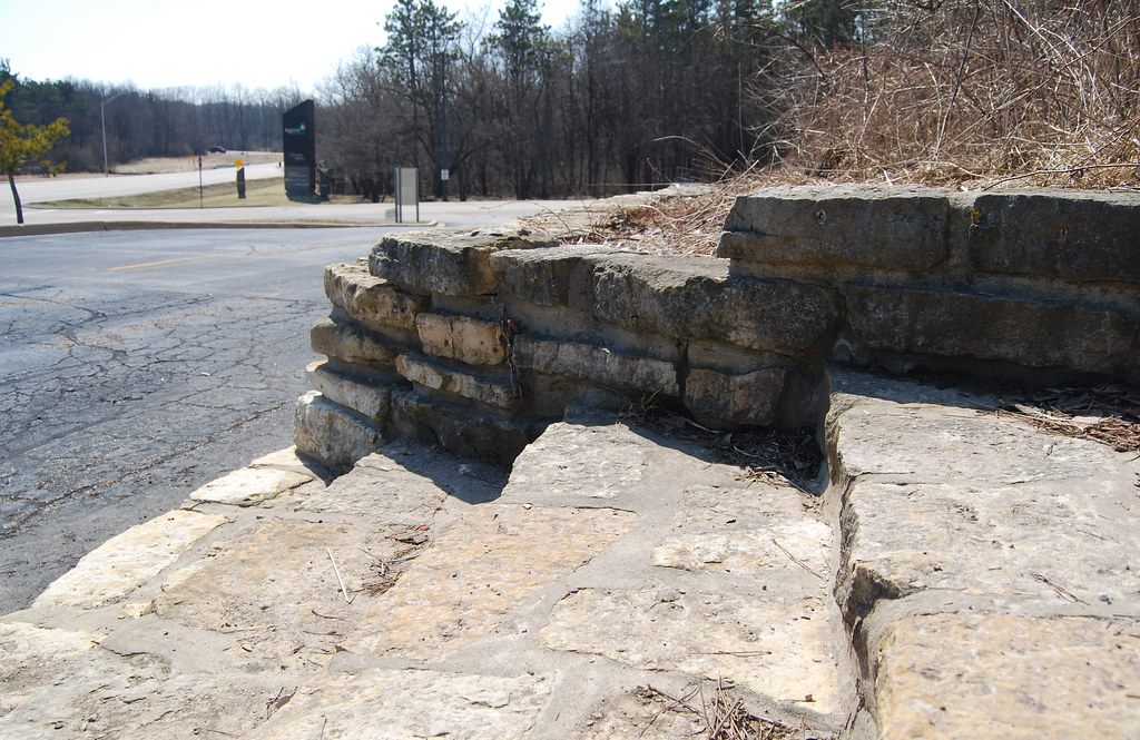 Waterfall Glen 098