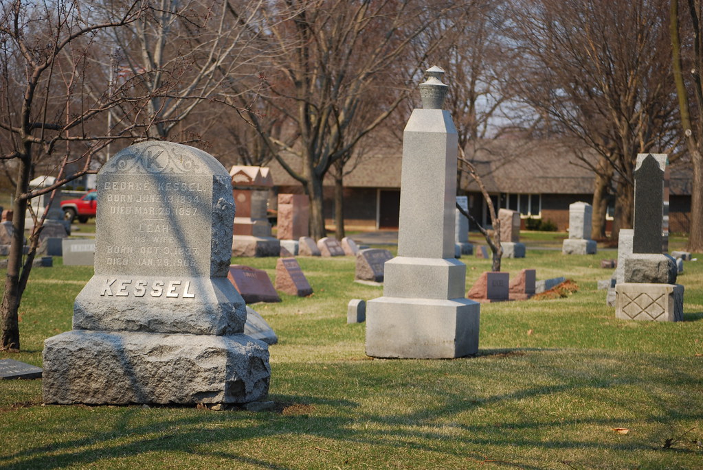 Naperville_Cemetery_051