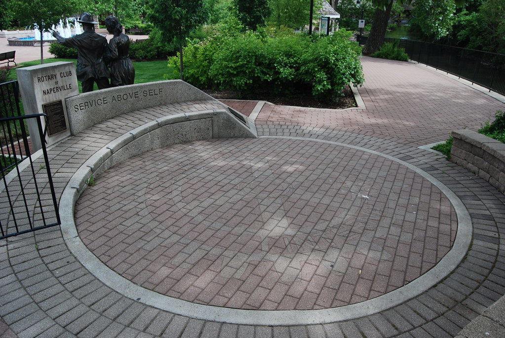 Downtown Naperville 131