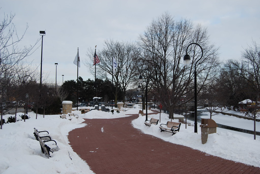Naperville 001