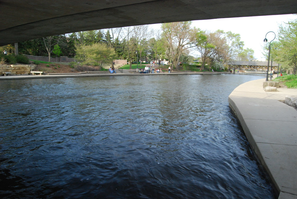 Naperville Riverwalk 081