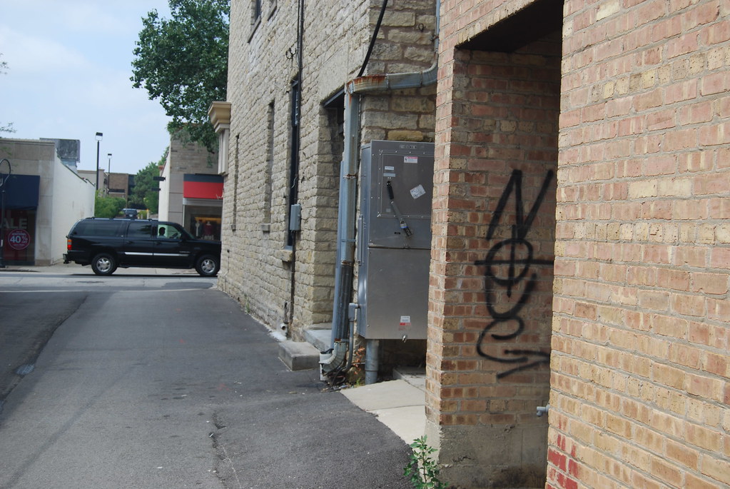 Naperville Graffiti August 2009 053