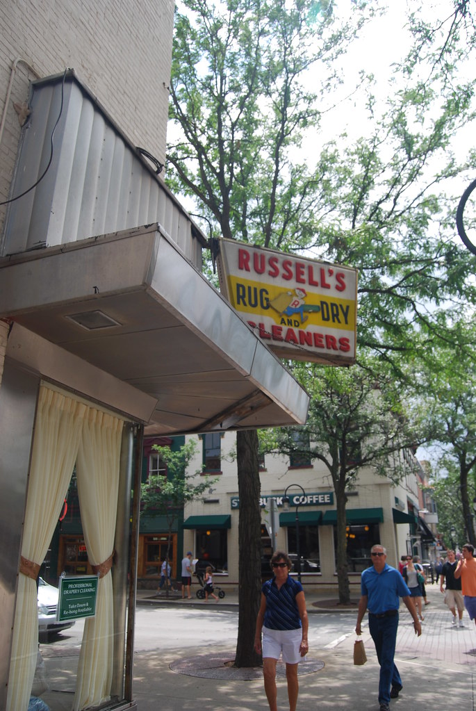 Russell’s Rug Dry Cleaners Naperville
