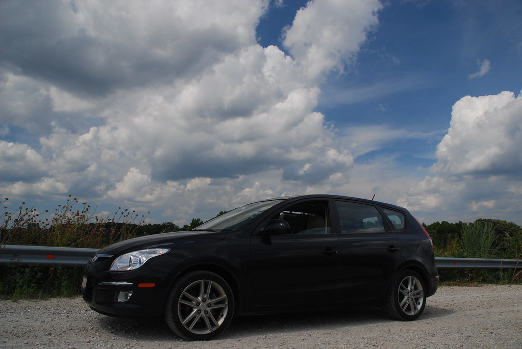 Black Hyundai Elantra Touring