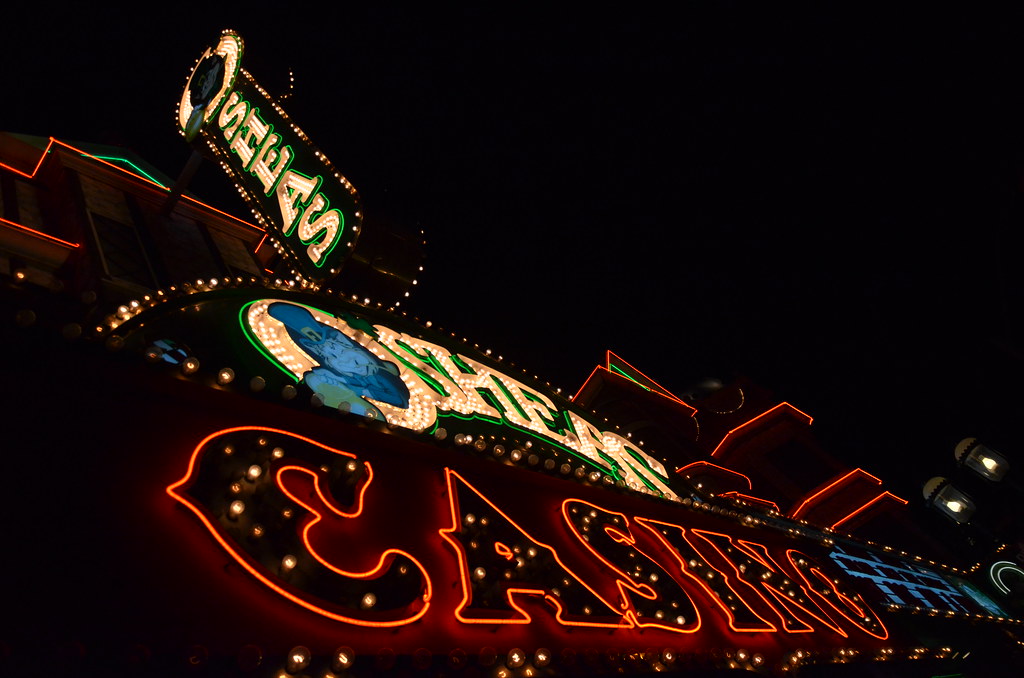 O’Sheas Neon Lights Las Vegas