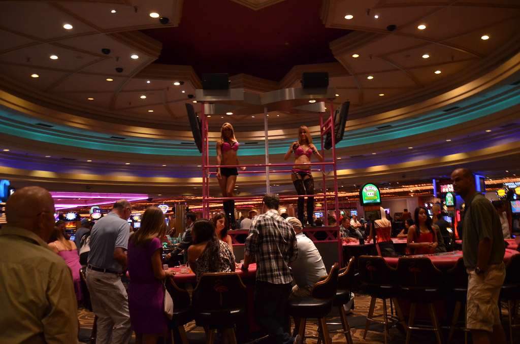 Harrah’s Las Vegas Casino Girls