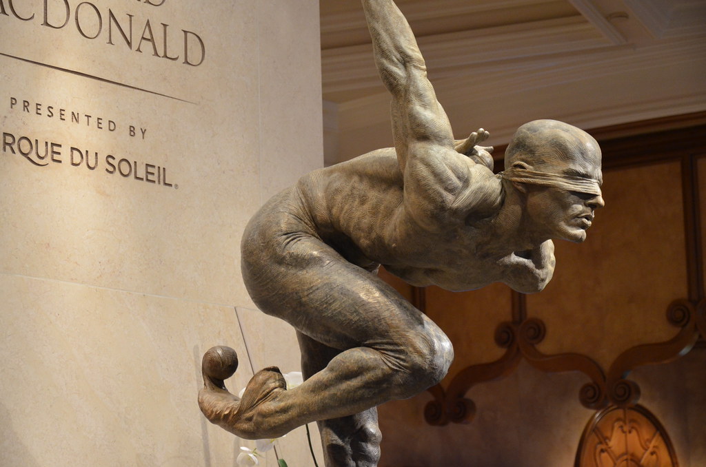 Cirque du Soleil Statue at the Bellagio