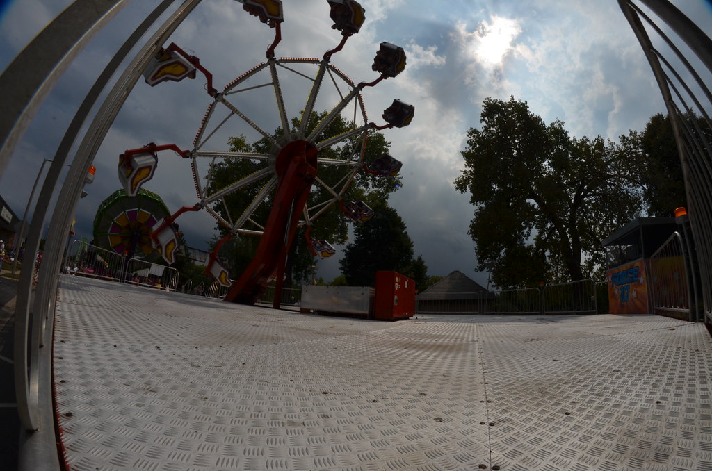 The Force 10 Carnival Ride