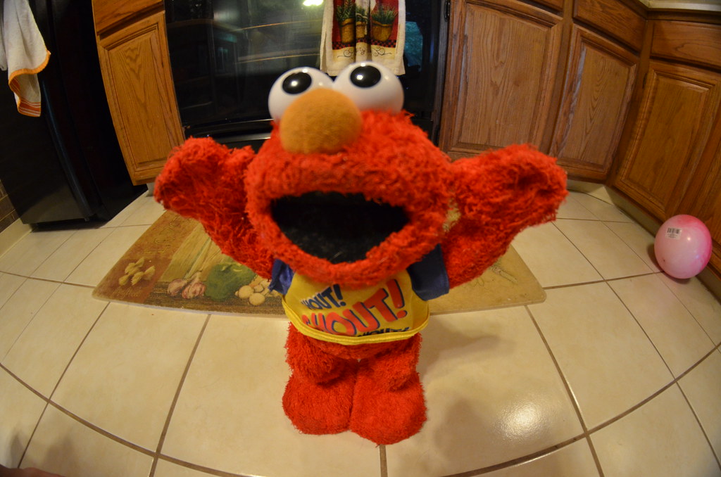 Animatronic Elmo Toy