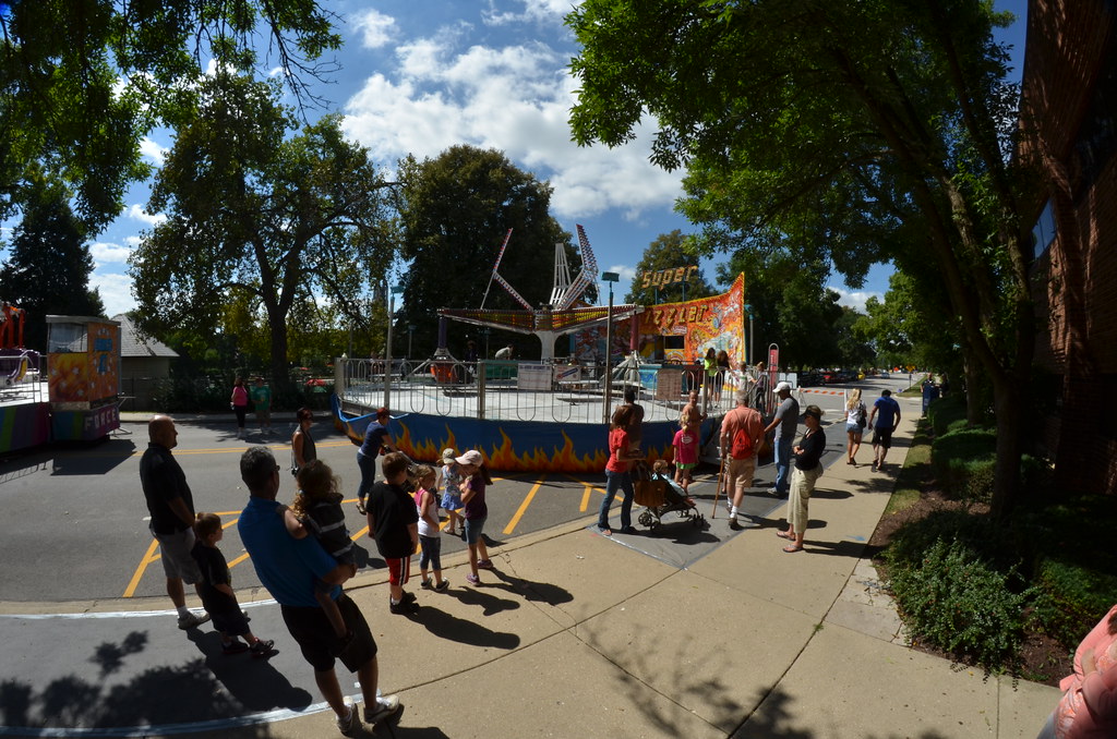 Naperville Last Fling Carnival 092