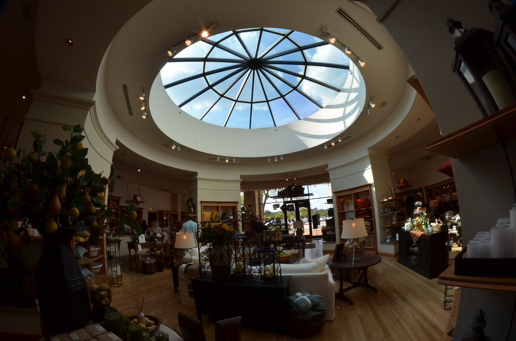 Oakbrook Mall Crate & Barrel
