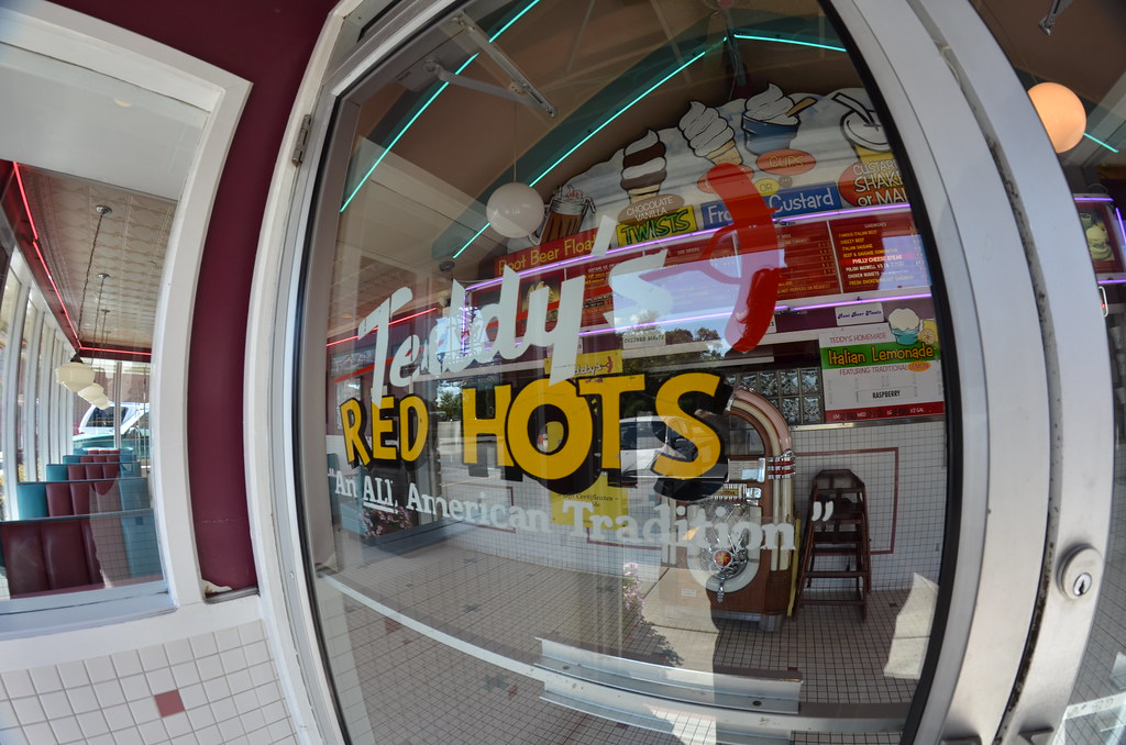 Teddy’s Red Hots in Downers Grove IL