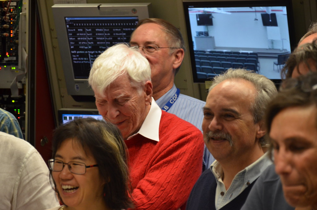 Fermilab Tevatron Shutdown 869
