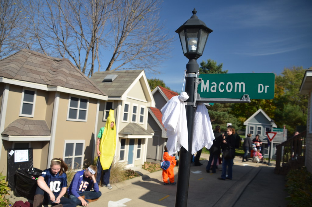 Safety Town Trick or Treat 047