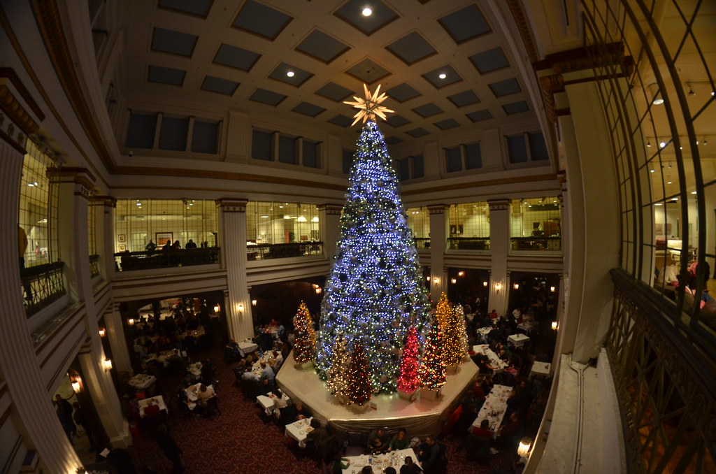 Walnut Room at Macy’s in Chicago Christmas Tree