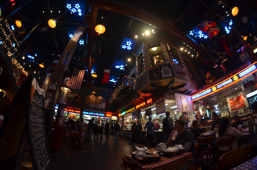 Portillo’s Hot Dogs in the Chicago Loop