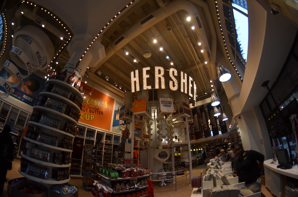 HERSHEY’S Chocolate Loop Store