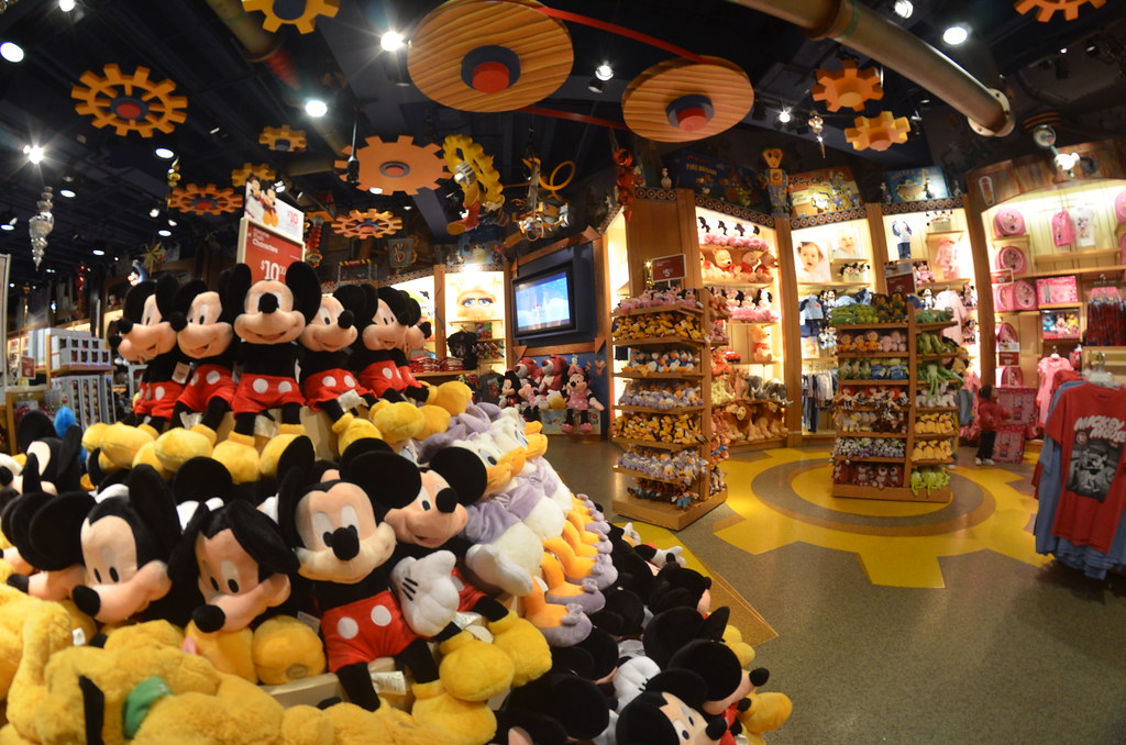 Disney Store on Michigan ave