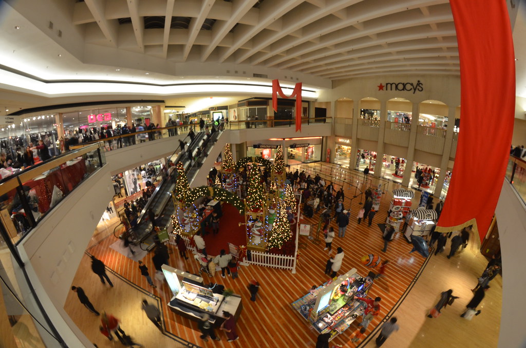 Christmas Shopping 366