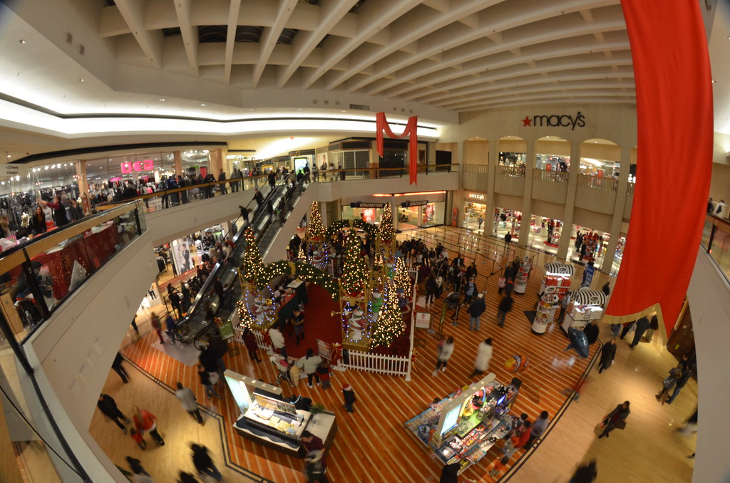 Christmas Shopping 369