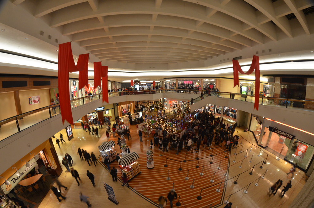 Christmas Shopping 375