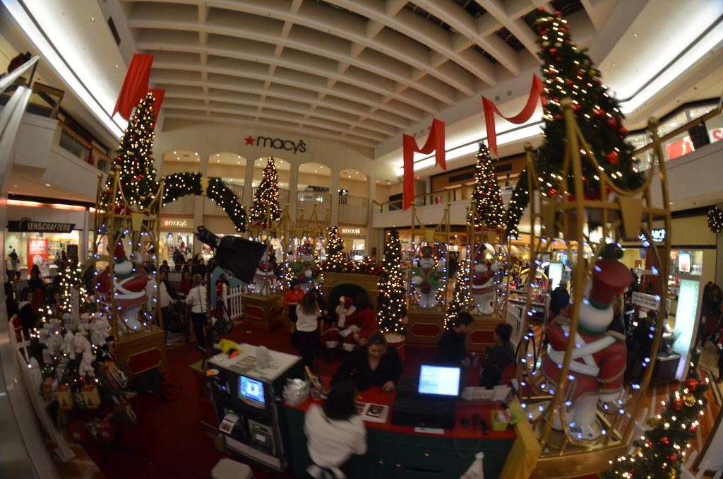 Christmas Shopping 390