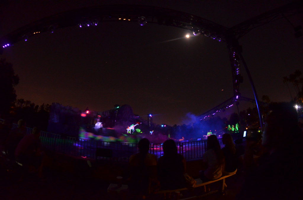 Fantasmic 045