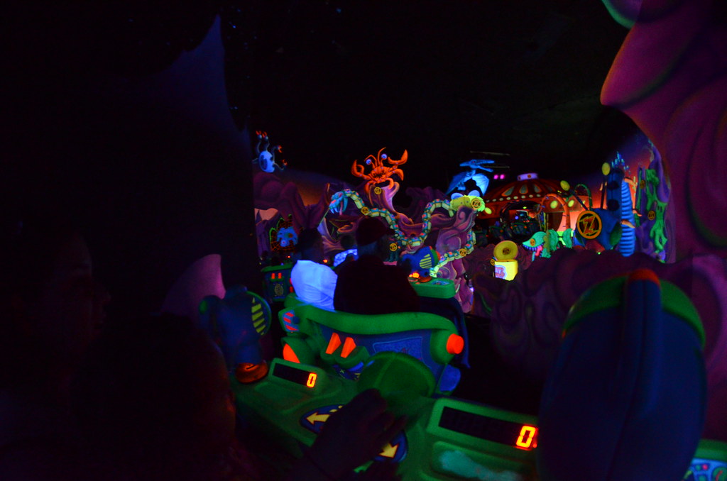 Disney World Buzz Lightyear Ride