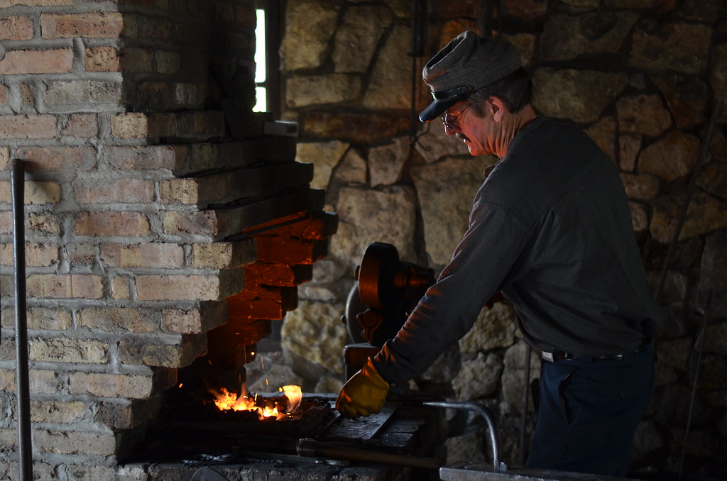 Old Fashioned Blacksmith 230