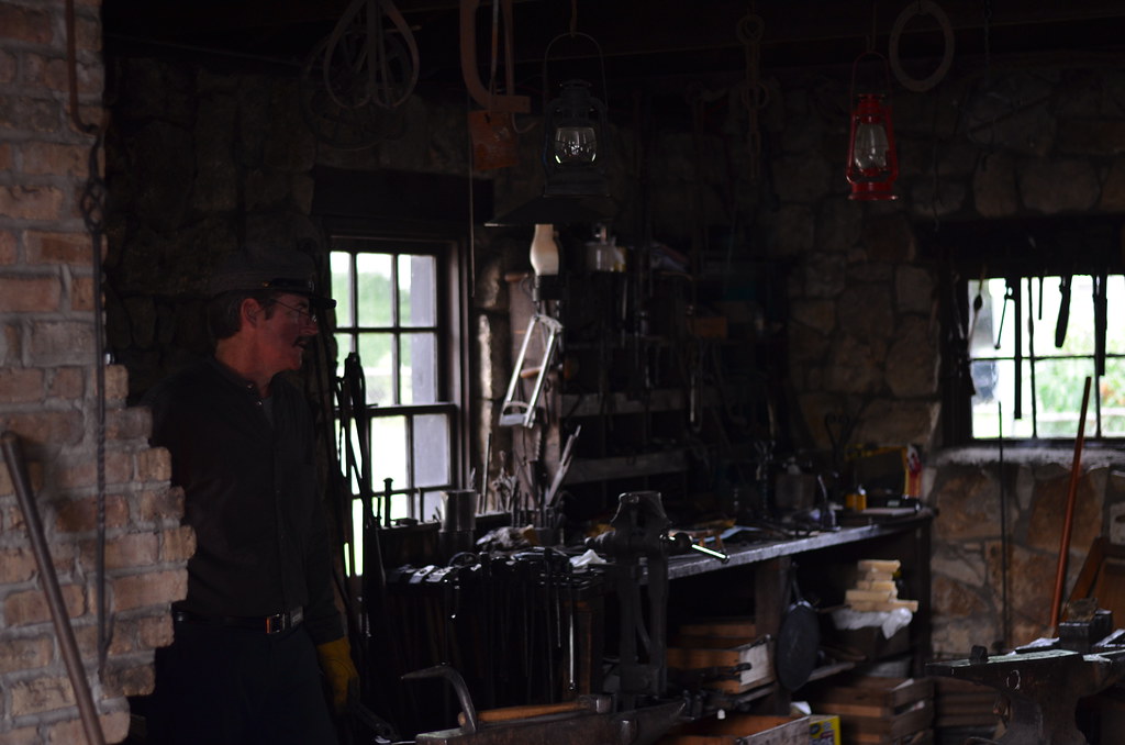 Old Fashioned Blacksmith 251