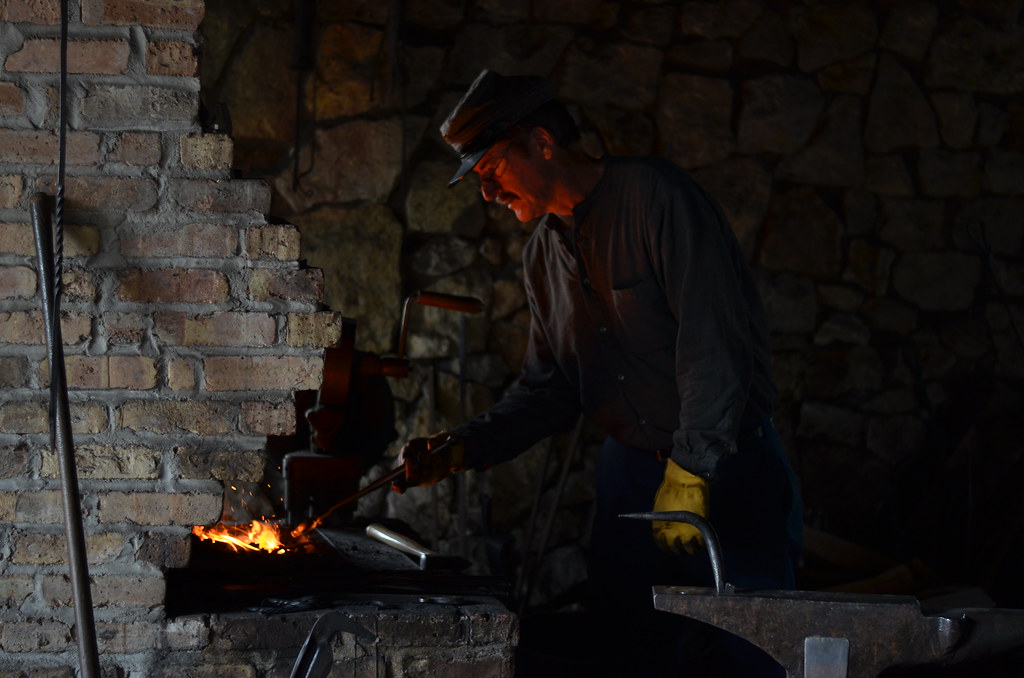 Old Fashioned Blacksmith 263