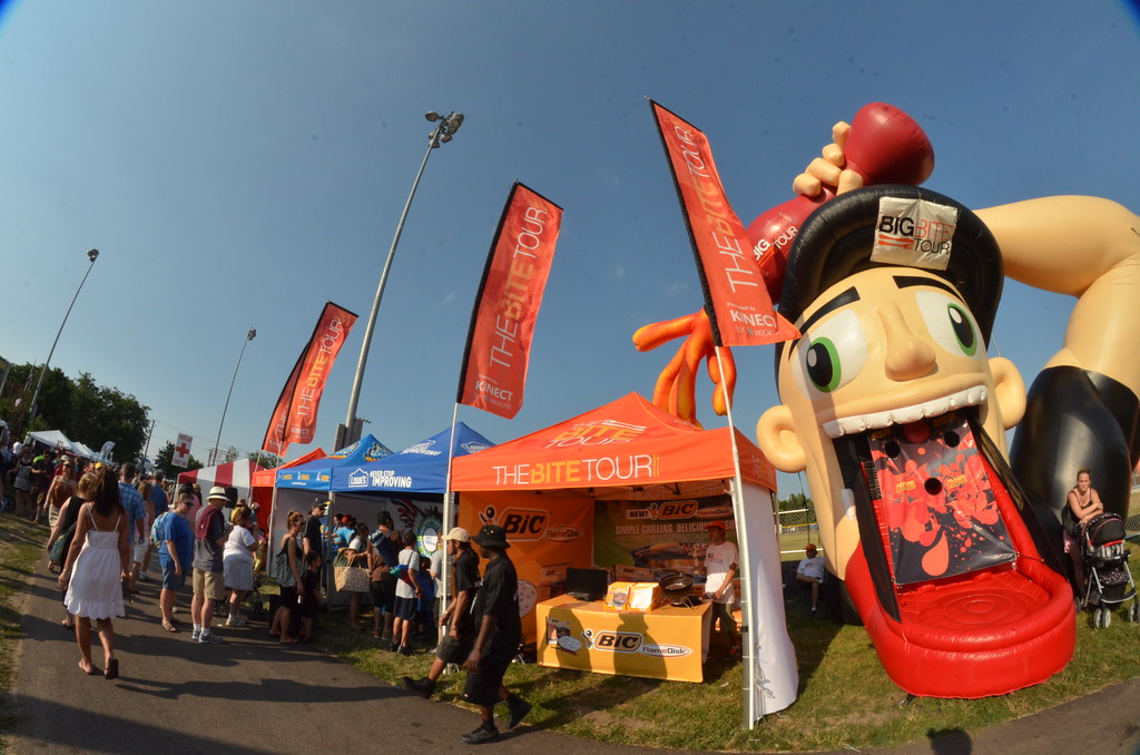 Naperville Ribfest Carnival Stand