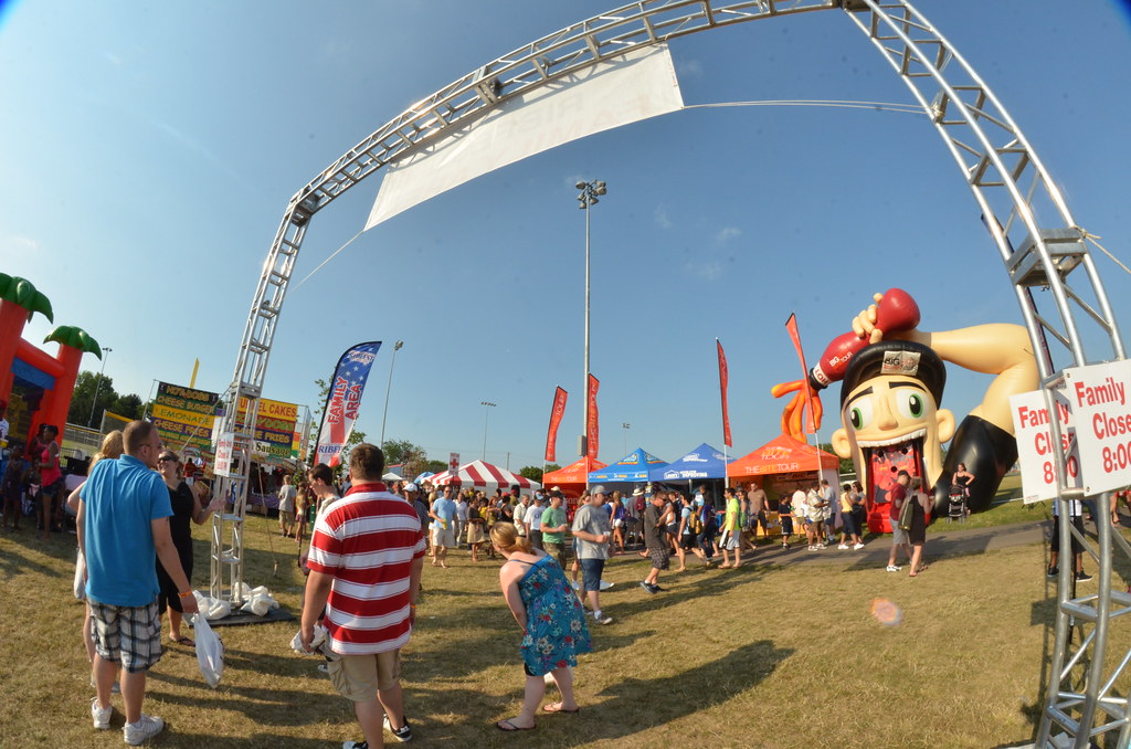 Naperville Ribfest Carnival