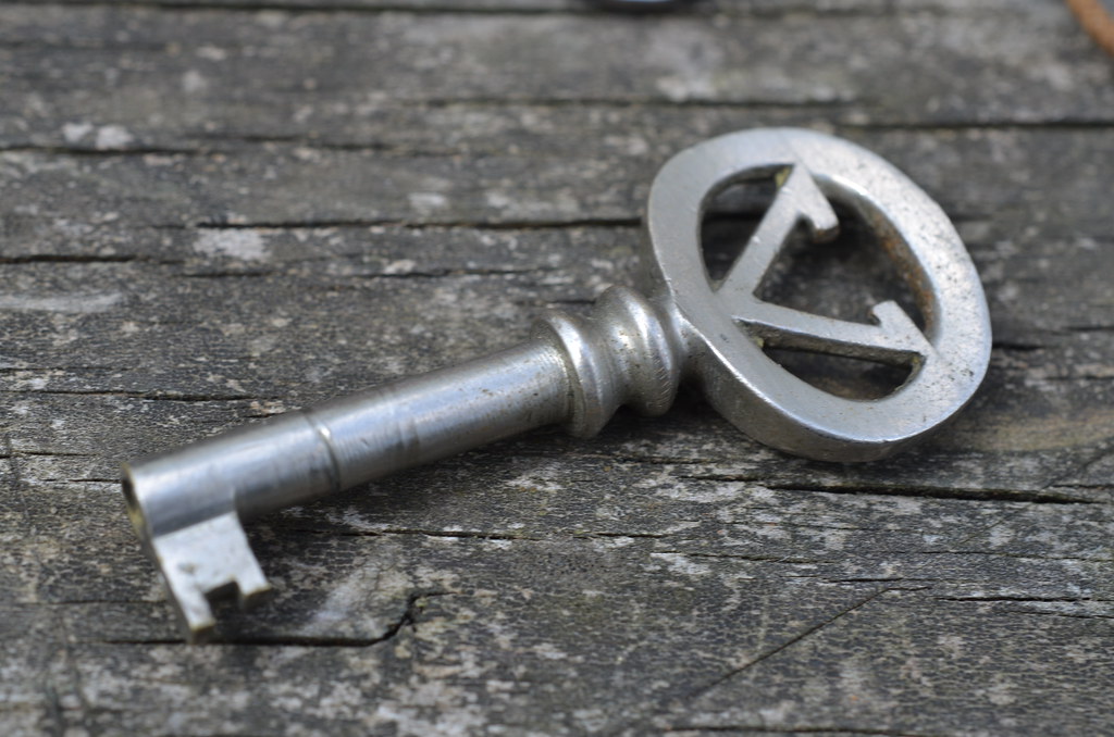V Furniture Key
