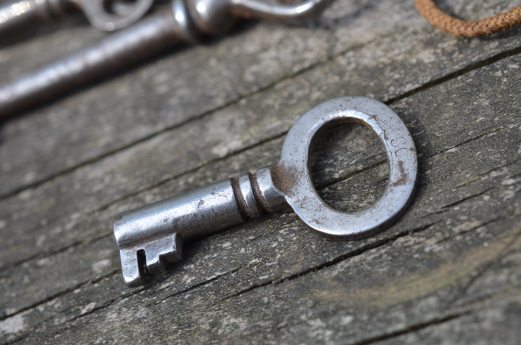 Small Furniture Key