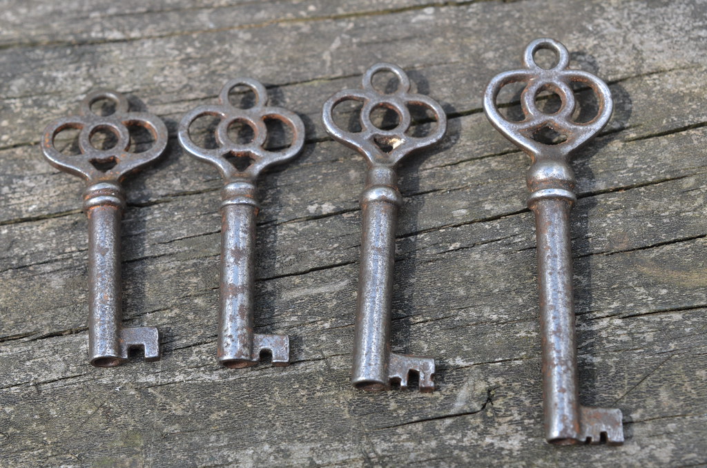 Old Furniture Keys