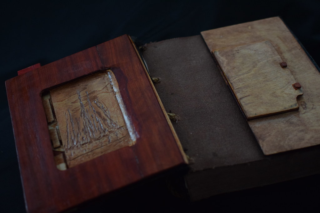 Wooden Book_2031