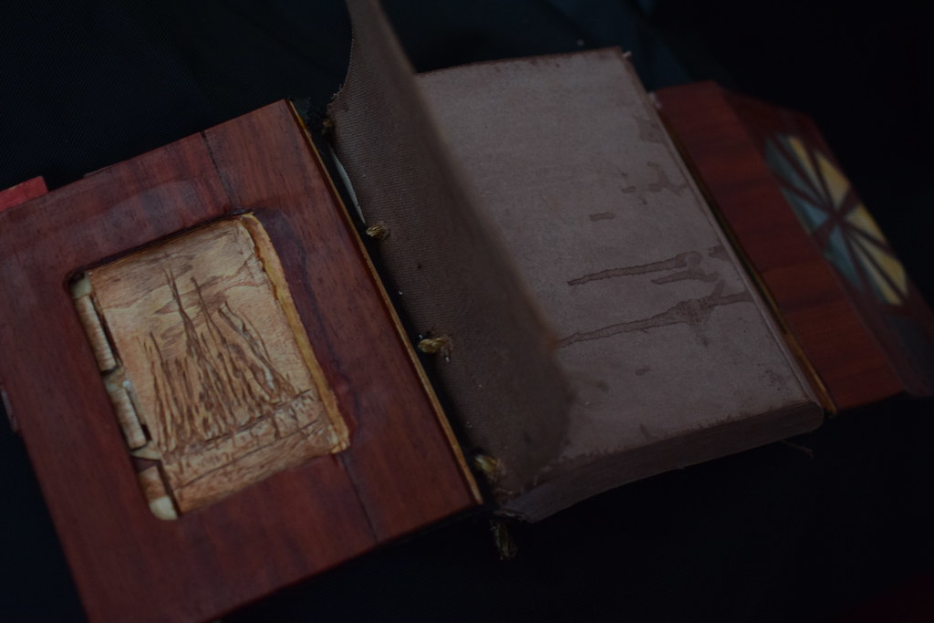Wooden Book_2022