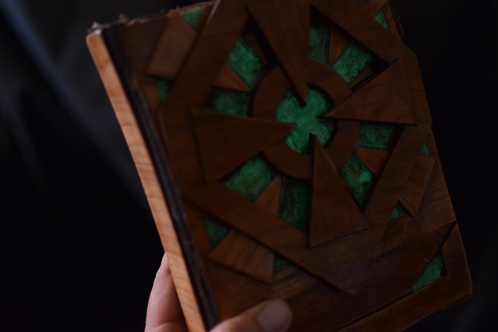 Wooden Book_2058