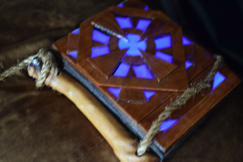 Wooden Book_2077