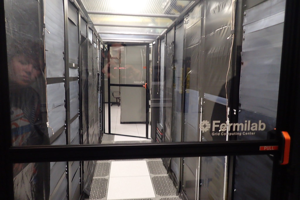 Fermilab Grid Computing Center PA250291