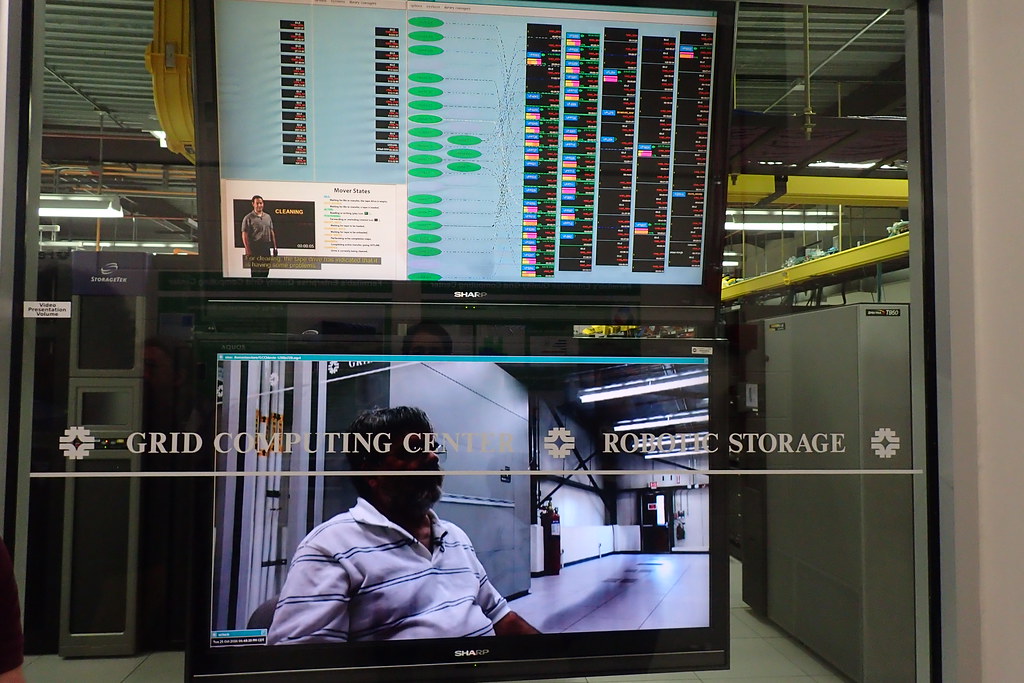 Fermilab Grid Computing Center PA250262