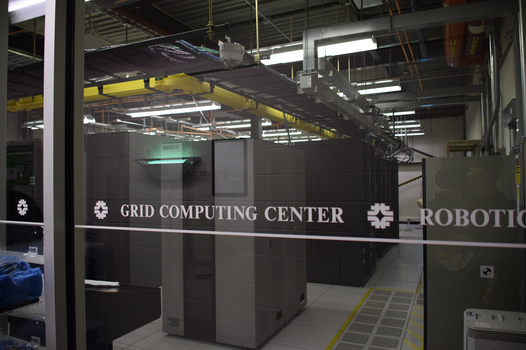 Fermilab Grid Computing Center DSC_0004