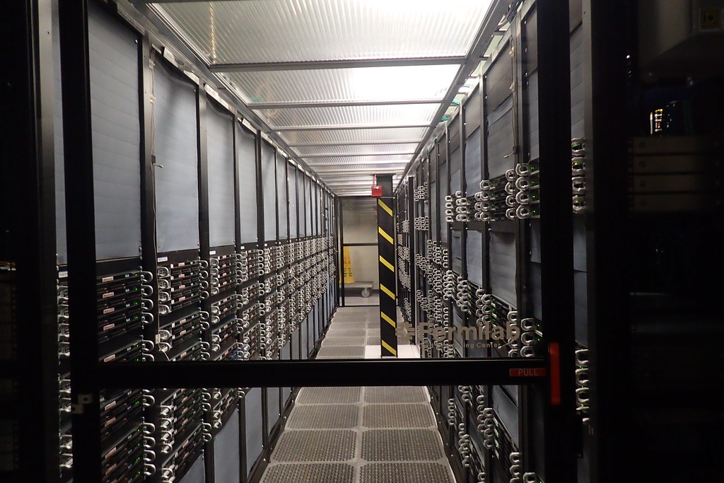 Fermilab Grid Computing Center PA250289