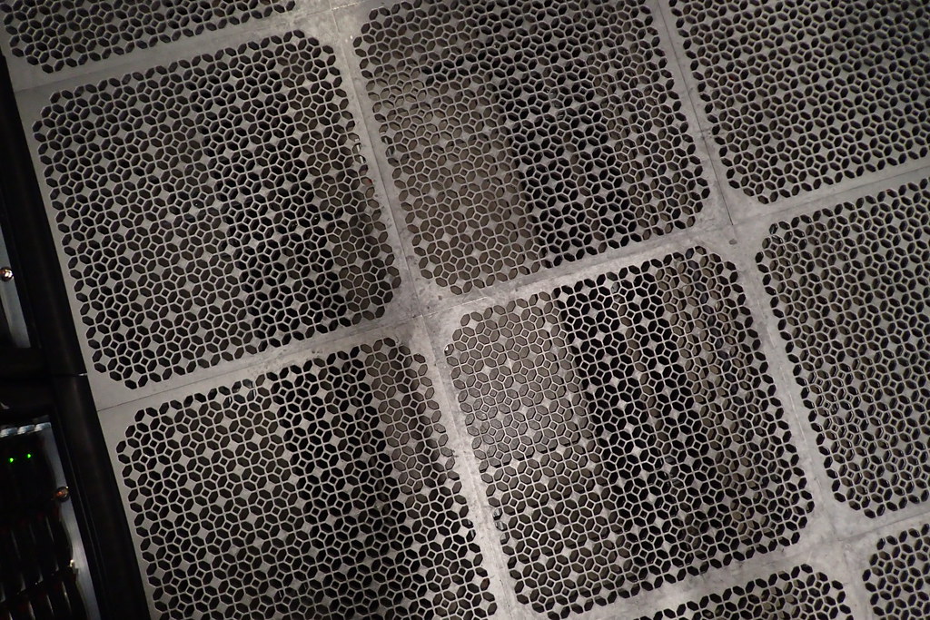 Fermilab Grid Computing Center PA250353